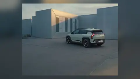 KIA EV3 GT-line Long Range, fotografia ufficiale 1