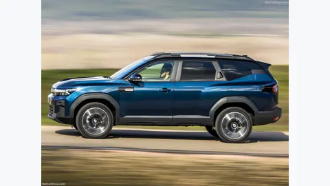 Dacia Bigster Journey Blu Indigo, vista laterale