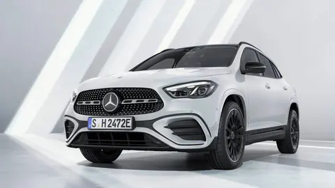 Mercedes-Benz GLA GLA 180 Bianco polare, abitacolo e sedili