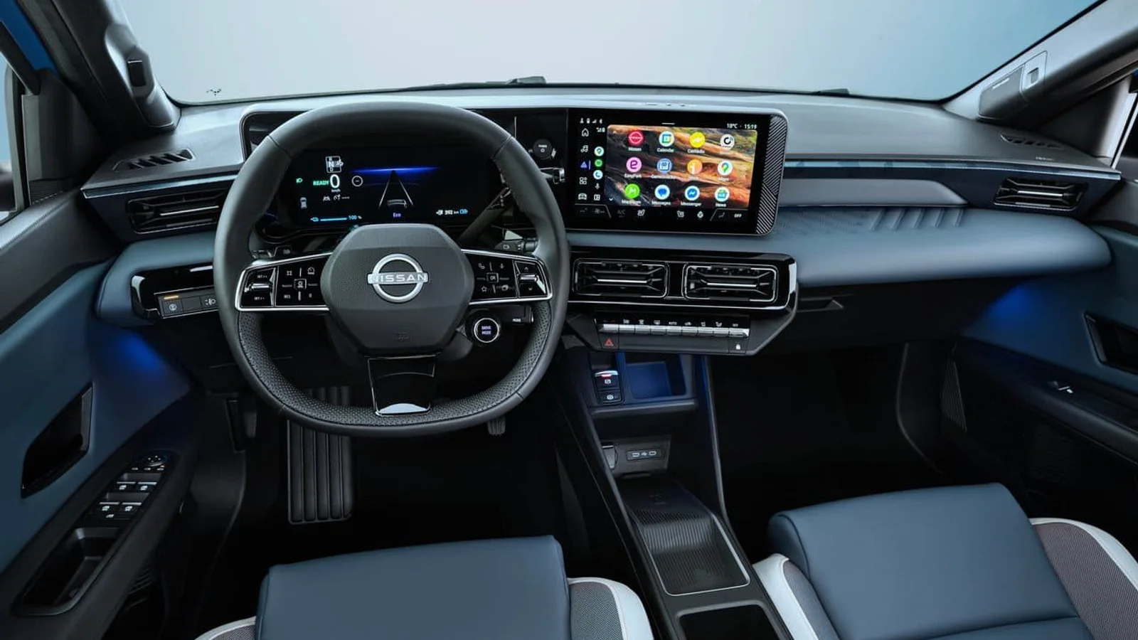 Nuova Nissan MICRA Advance Ocean Blue, plancia e infotainment