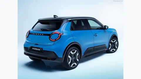 Nuova Nissan MICRA Advance Ocean Blue, vista posteriore tre quarti