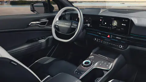 Nuovo Sportage Business Lunar Silver, plancia e infotainment