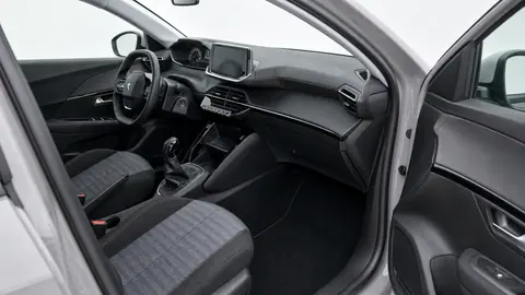 Peugeot i-Cockpit della 208 Style con cambio manuale