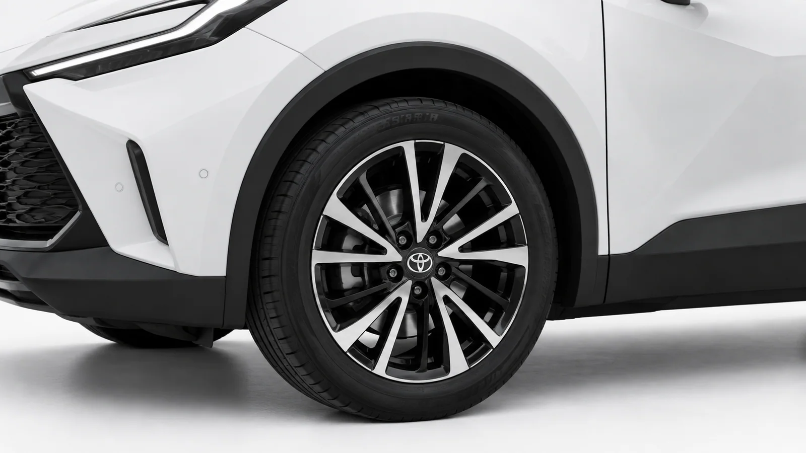 Toyota C-HR 1.8 Hybrid Trend, Bianco: dettaglio dell'allestimento